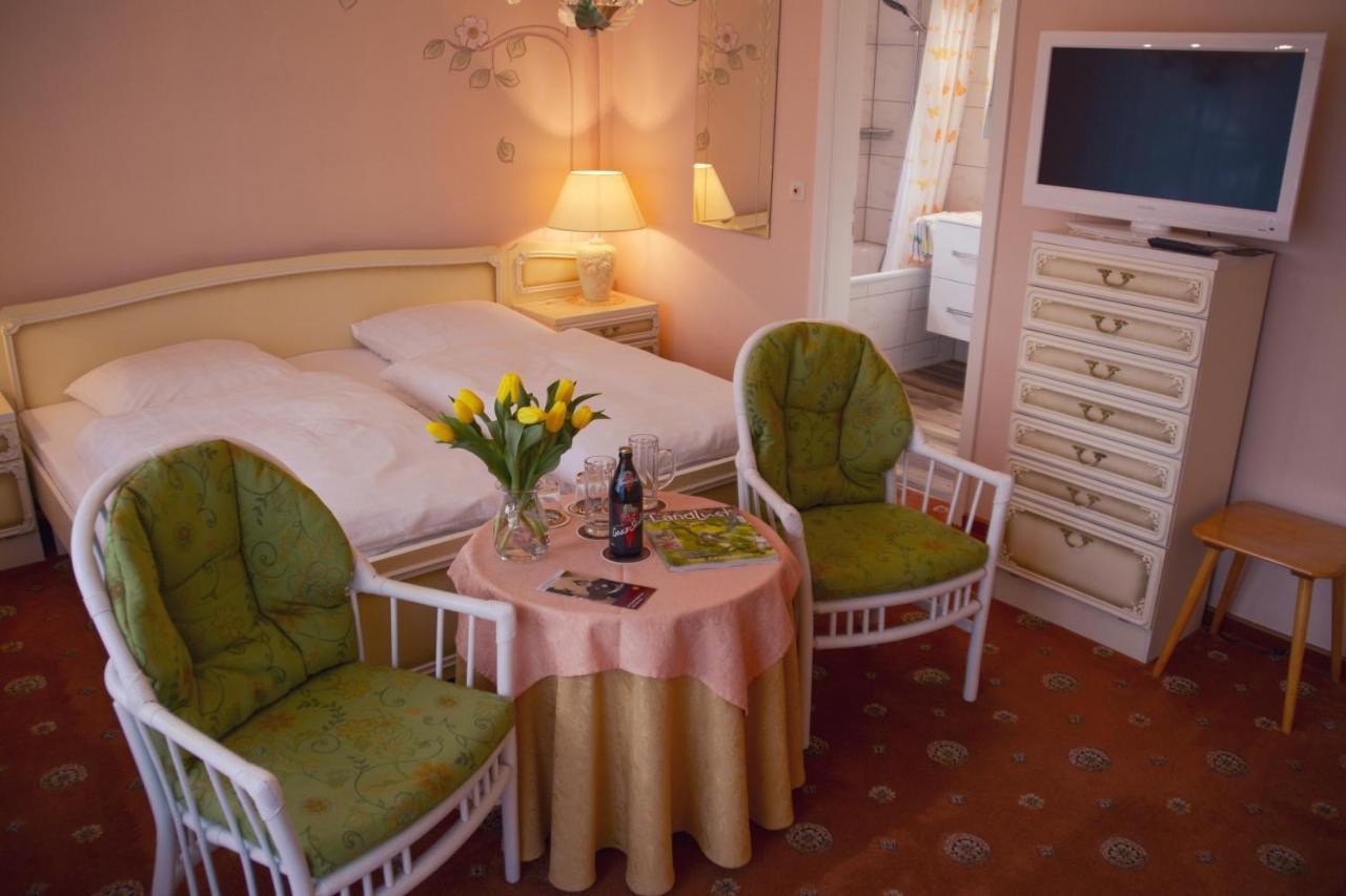 Hotel Garni Regina Gössweinstein Exterior foto
